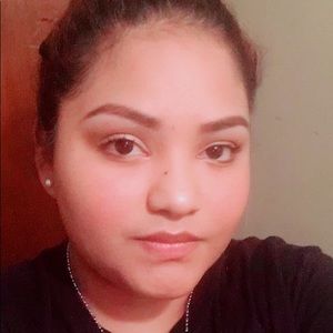 Meet your Posher, Janeth